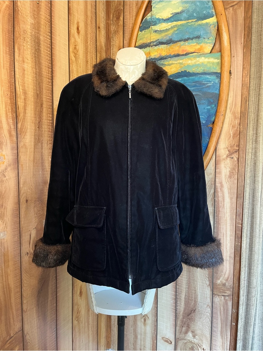 💋 Black Velvet Jacket with Brown Fur Trim
